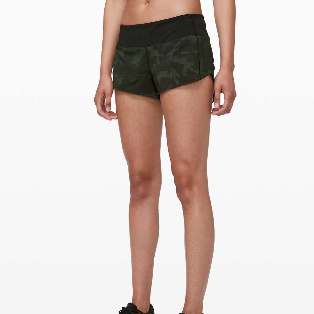 Lululemon speed up shorts, 2.5 inch inseam, size 4, Incognito Camo Green